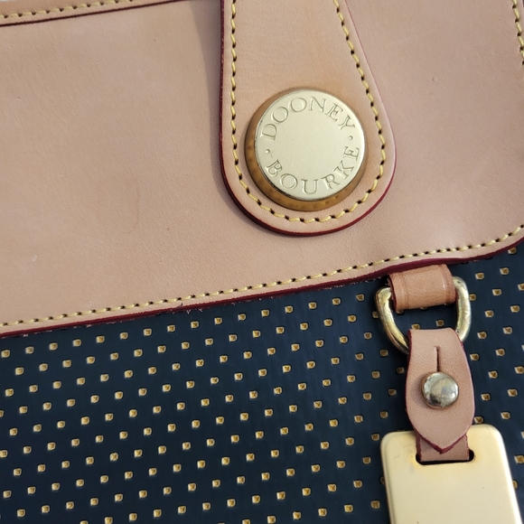 Authentic Dooney and Bourke  Top zip Shopping tote - Picture 7 of 13